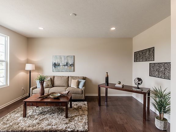 3rd image of 1326 Garden View Dr