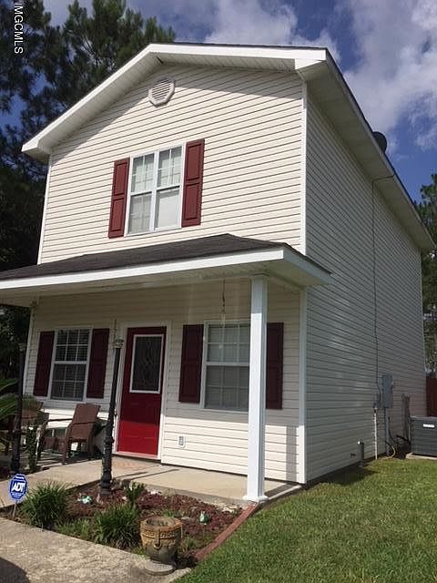1st image of 15103 Deer Creek Dr