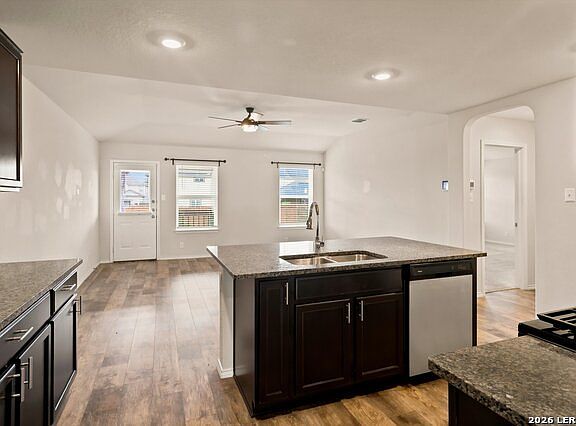 5th image of 8106 Chestnut Blue Dr