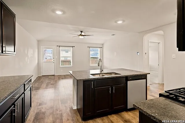 8106 Chestnut Blue Dr — Photo 5