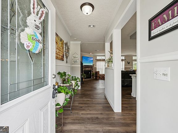 2nd image of 698 Smith Cemetery Rd