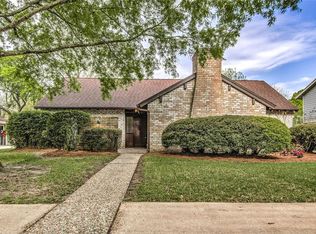 4315 Parkmead Dr, Seabrook, TX 77586