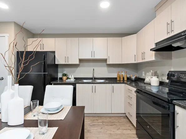 Crestwood Apartments