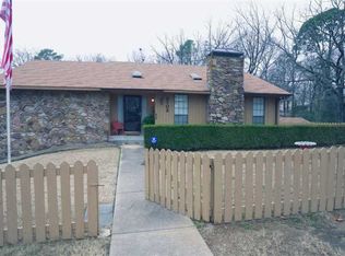 9702 Brooks Ct, Little Rock, AR 72205