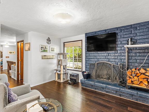 4th image of 3457 NW Terrace Dr