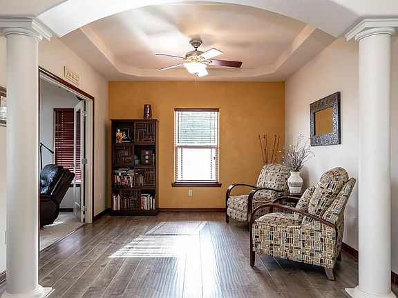3rd image of 3803 S Highlands Blvd