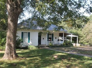 107 Simmons St, Water Valley, MS 38965