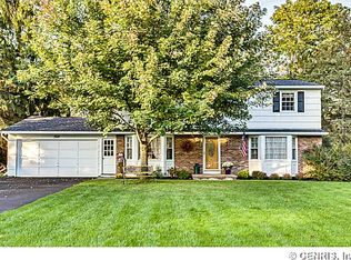 50 Squirrels Heath Rd, Fairport, NY 14450