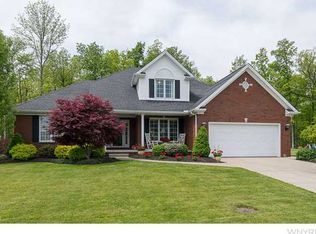 4379 Richwood Dr, Hamburg, NY 14075