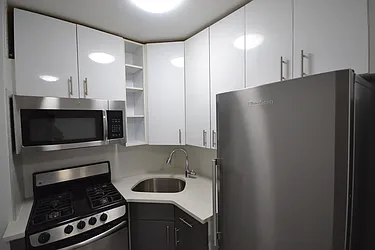 Rented by Silverstein Collection LLC 