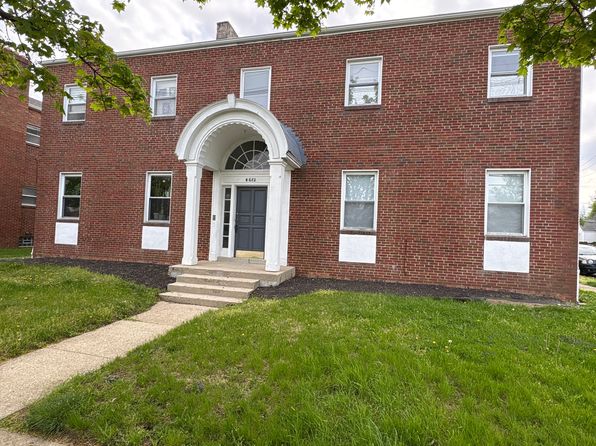 4682 N High St APT C