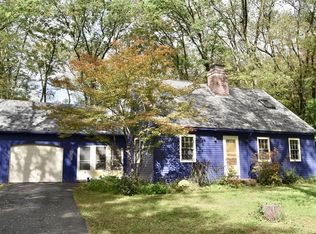 36 Alpine Dr, Amherst, MA 01002