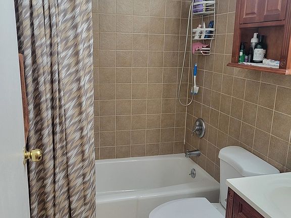 3rd image of 6171 N Sheridan Rd APT 1308