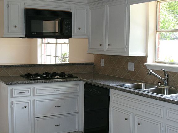 Another view of kitchen