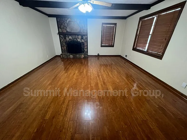 916 Curry Cir SE — Photo 7