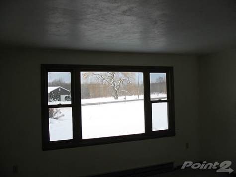 1624 Co. Rt. 37-Living Room