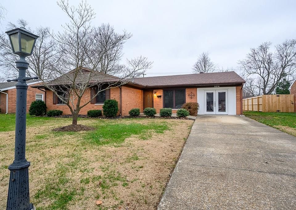 1st image of 3214 Chickasaw Dr