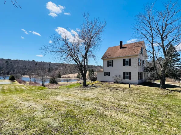 1290 Surry Road, Surry, ME 04684