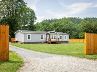 3352 Old Tallulah Rd, Robbinsville, NC 28771