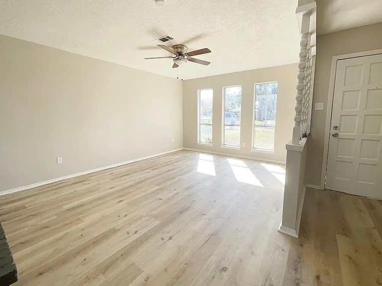 2130 Union Mill Rd — Photo 5
