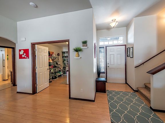2nd image of 135 Chapelwood Ave