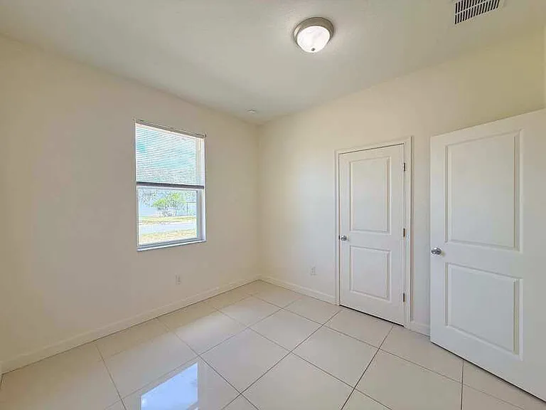 2 W Orange St #102 — Photo 27