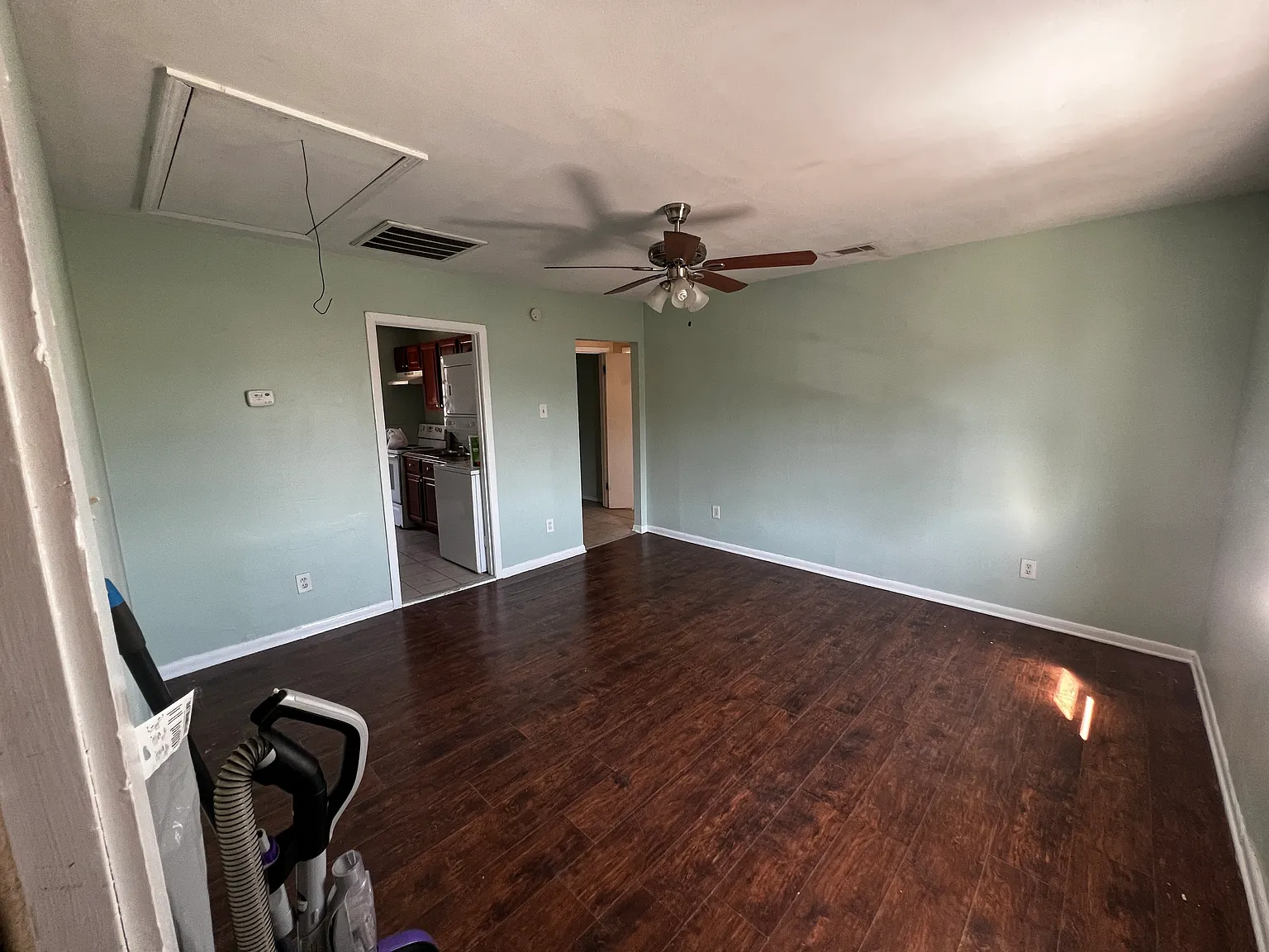 2 bed, 900 sqft, $1,000 — Photo 4
