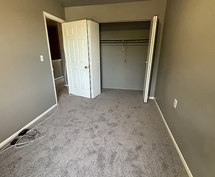 823 Showell Ct — Photo 9