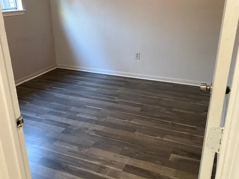 Low-maintenance laminate wood floors