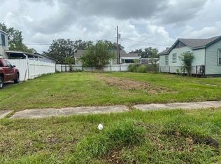 40 W Chalmette Cir, Chalmette, LA 70043