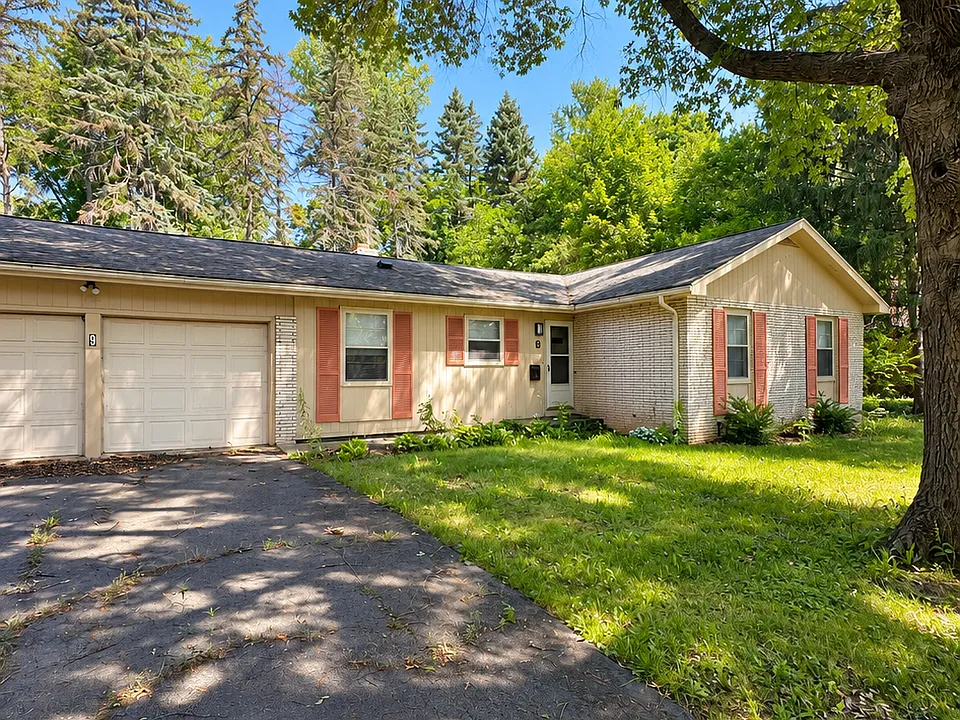 9 Courtenay Cir