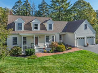 17 Cross Hill Rd, Cape Elizabeth, ME 04107