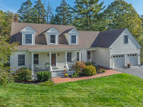 17 Cross Hill Road, Cape Elizabeth, ME 04107