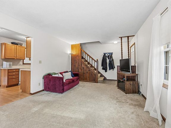 4th image of 3051 Wayne Ave Unit 61