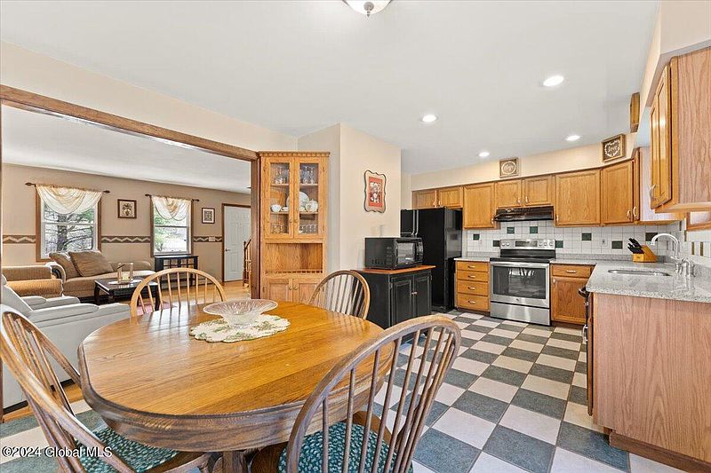5th image of 14 Cotherman Drive