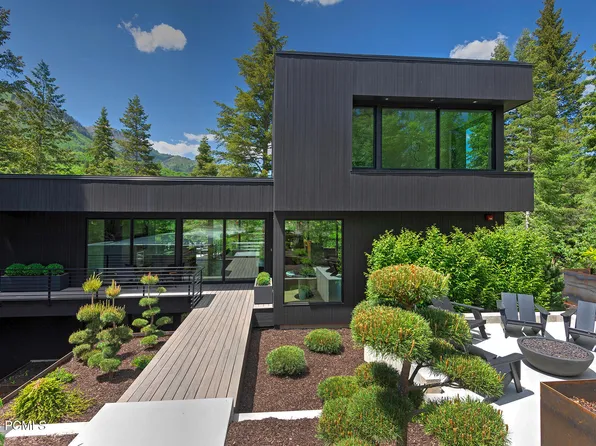 3011 E Ridge Top Rd, Provo, UT 84604