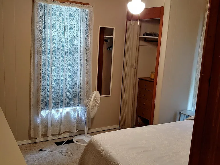 1146 Howard St — Photo 14