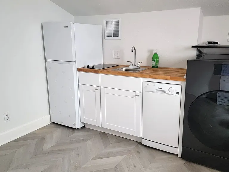 5020 NE Alberta St #B — Photo 8