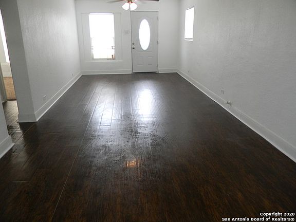5th image of 1127 Edison Dr