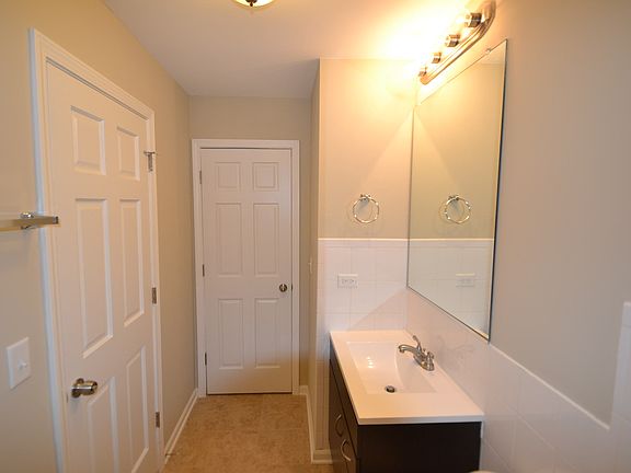 5th image of 710 Hillside Dr