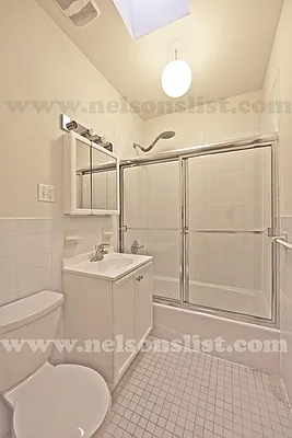 Rented by R New York | media 2