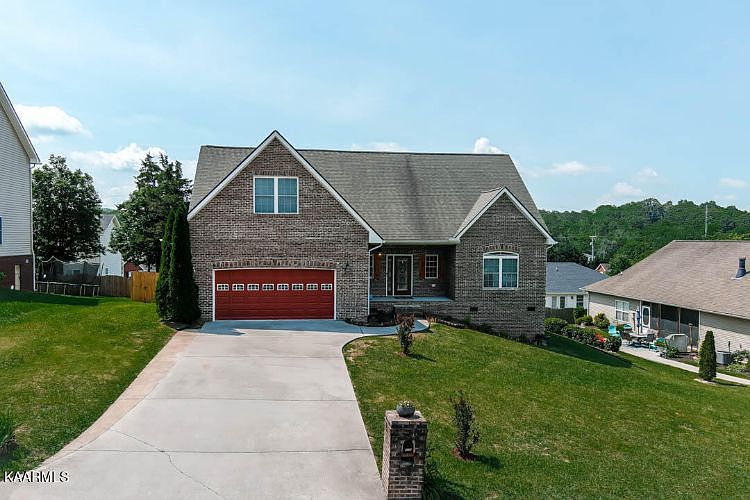 1st image of 8006 Stone Hollow Dr