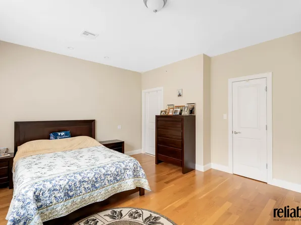 1492 East 12th Street image 7 of 12