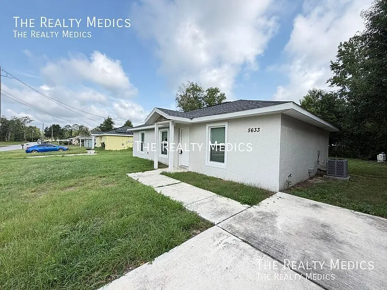 5633 NW 2nd Pl — Photo 2