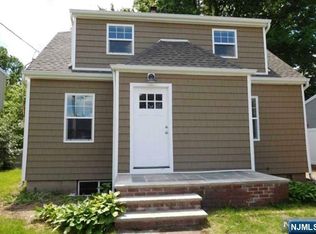 3-12 26th St, Fair Lawn, NJ 07410