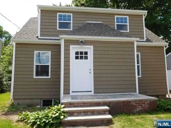 3-12 26th St, Fair Lawn, NJ 07410