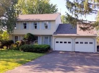 7999 Spruce Hill Dr, Clay, NY 13041