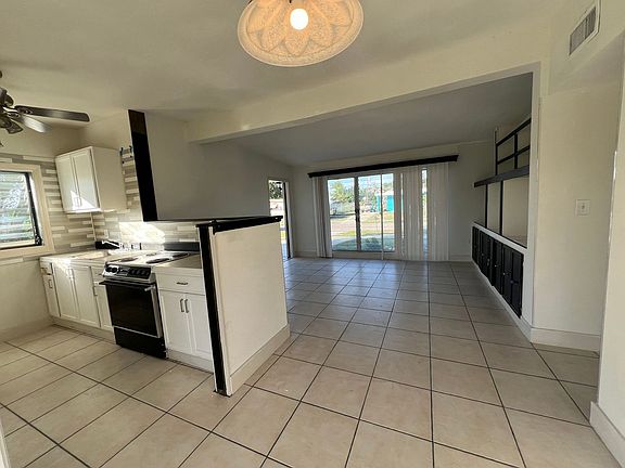 5th image of 21179 Meehan Ave