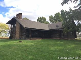 39770 E State Route 10, New Holland, IL 62671