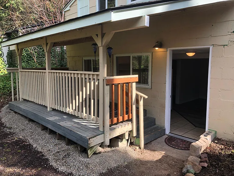1533 Madrona Point Dr #B — Photo 13